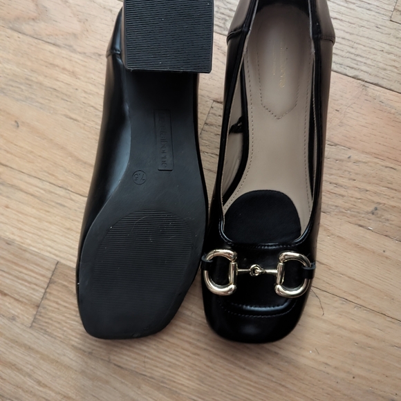 Liz Claiborne Black Patent Loafers 7.5 Gold Horsebit Square Toe Low Heel. #D1 - Picture 3 of 6